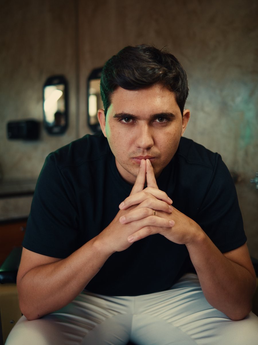 Rafael Chin, barbeiro em Cajuru